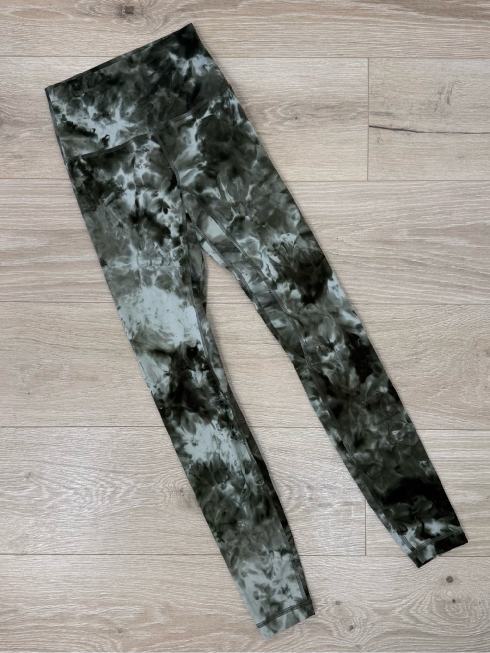 Lululemon Diamond Dye Light Sage Army Green Dark Olive Align Pant 28"